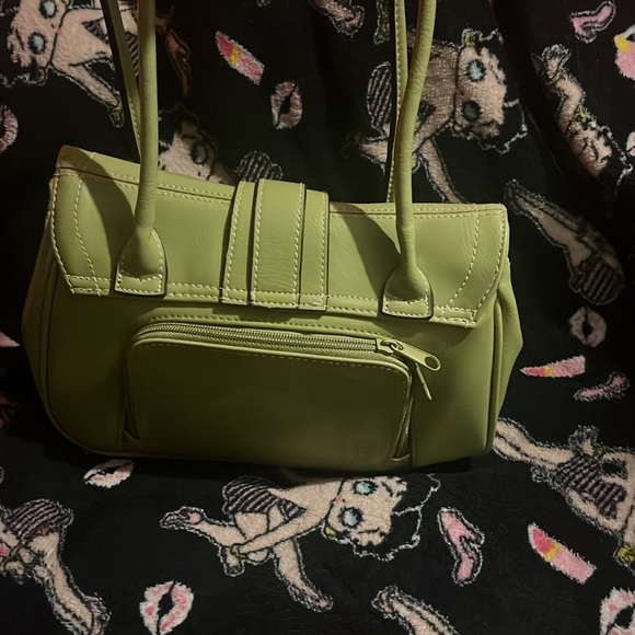 Buckled hand  bag - Picture 3 of 4